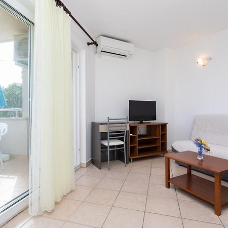 Apartments Crnekovic I Zarok Baška Eksteriør billede