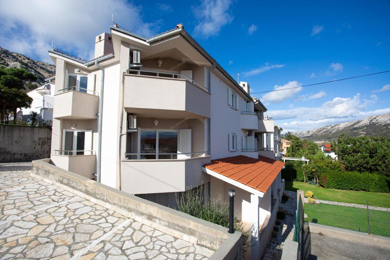 Apartments Crnekovic I Zarok Baška Eksteriør billede