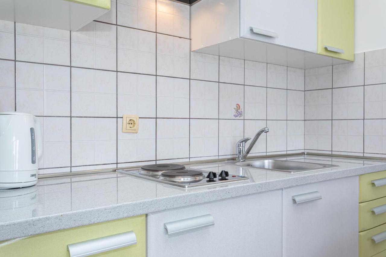 Apartments Crnekovic I Zarok Baška Eksteriør billede