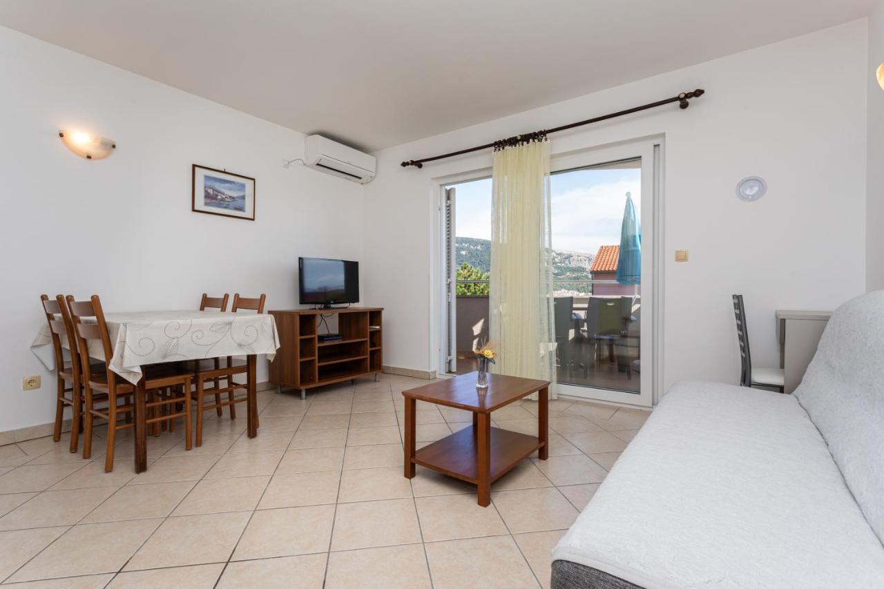 Apartments Crnekovic I Zarok Baška Eksteriør billede