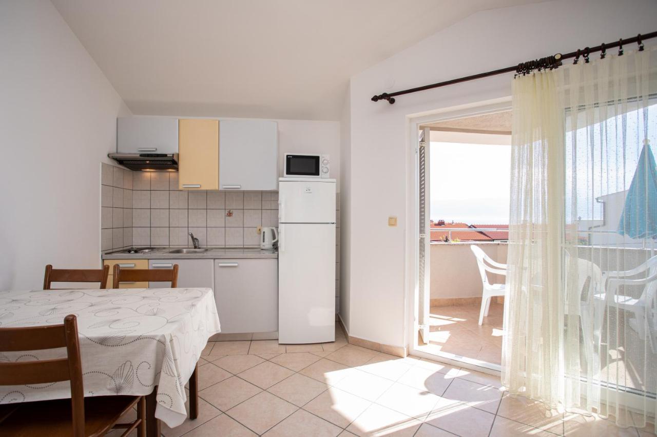 Apartments Crnekovic I Zarok Baška Eksteriør billede