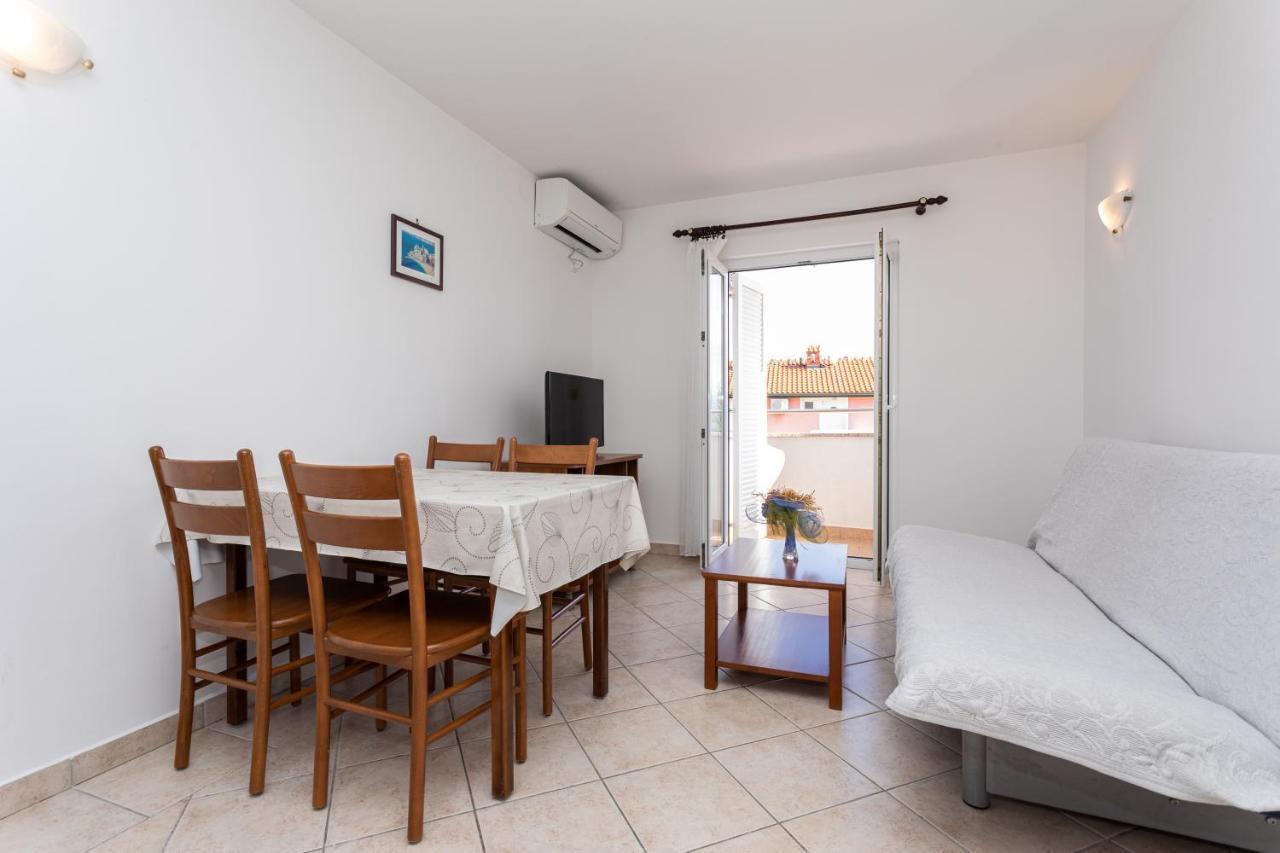 Apartments Crnekovic I Zarok Baška Eksteriør billede