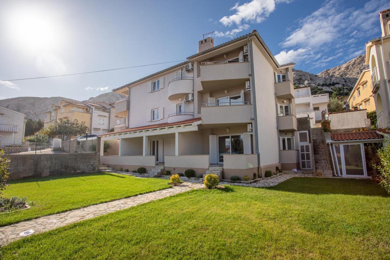 Apartments Crnekovic I Zarok Baška Eksteriør billede