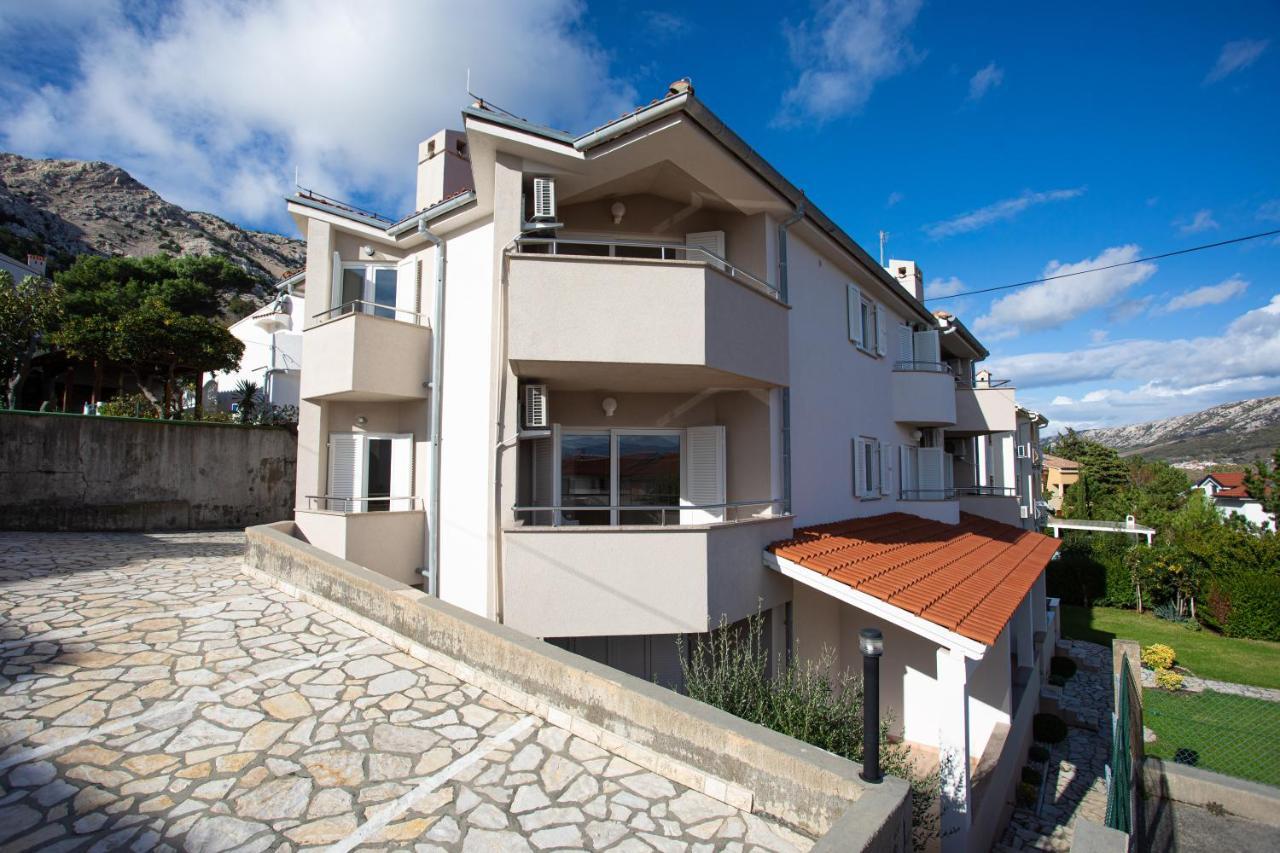 Apartments Crnekovic I Zarok Baška Eksteriør billede